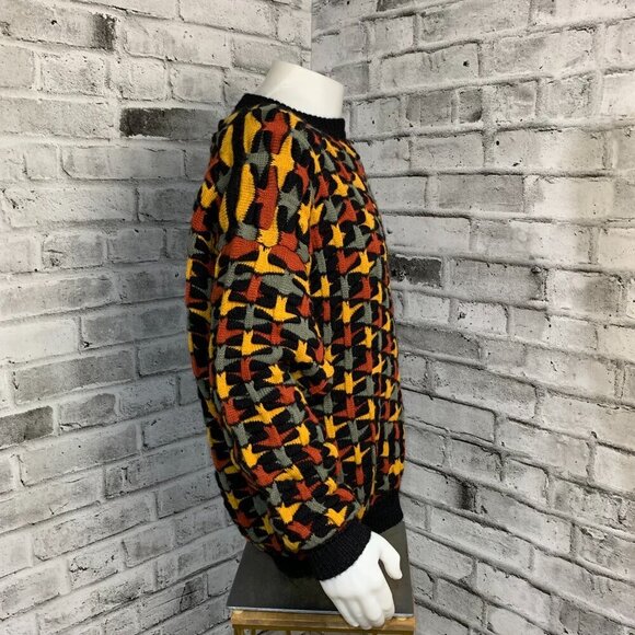 Vintage 100% Alpaca Wool 3D Geometric Print Chunky Knit Crewneck Sweater - Picture 3 of 11